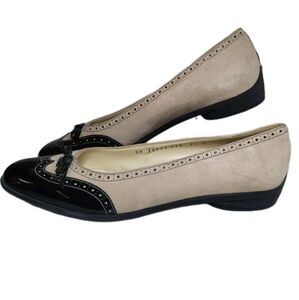 SALVATORE FERRAGAMO CLASSIC BLACK/TAN Bow FLAT SHOES SIZE 7.5 Suede, Cap Toe